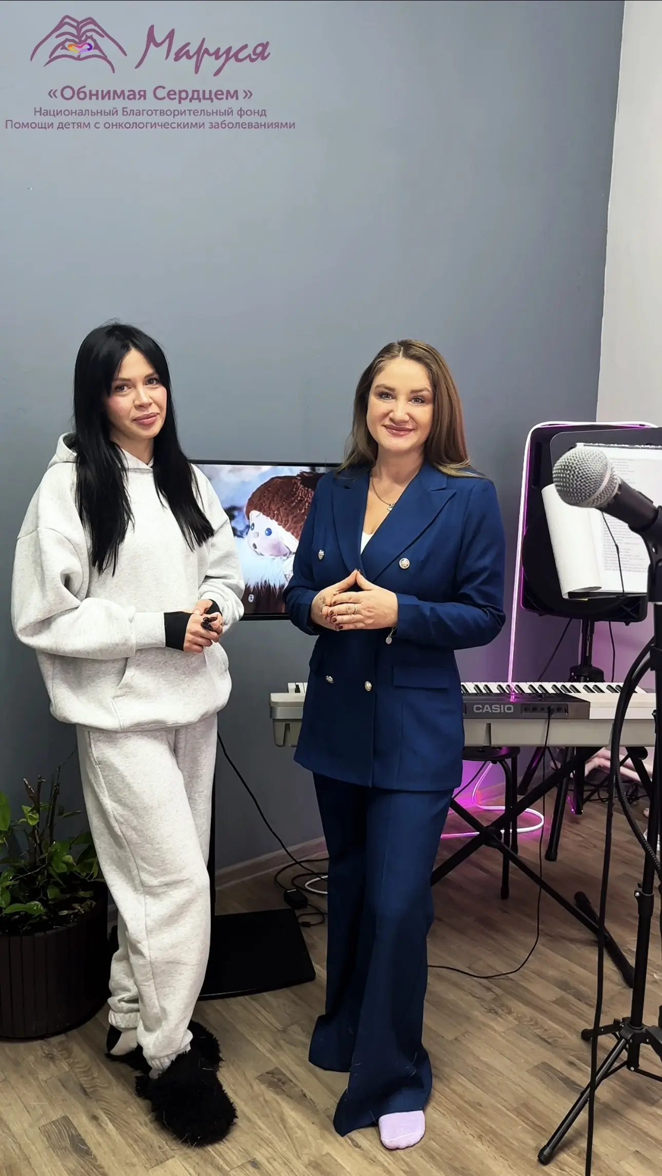 Расправь крылья голоса! 🎤 Уроки вокала и новогодние караоке-вечера во имя добра